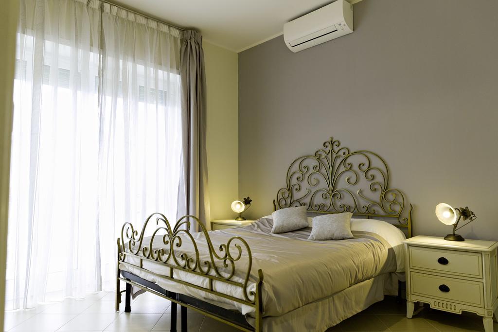 Bed and Breakfast Il Giglio Marino à Gaète Chambre photo