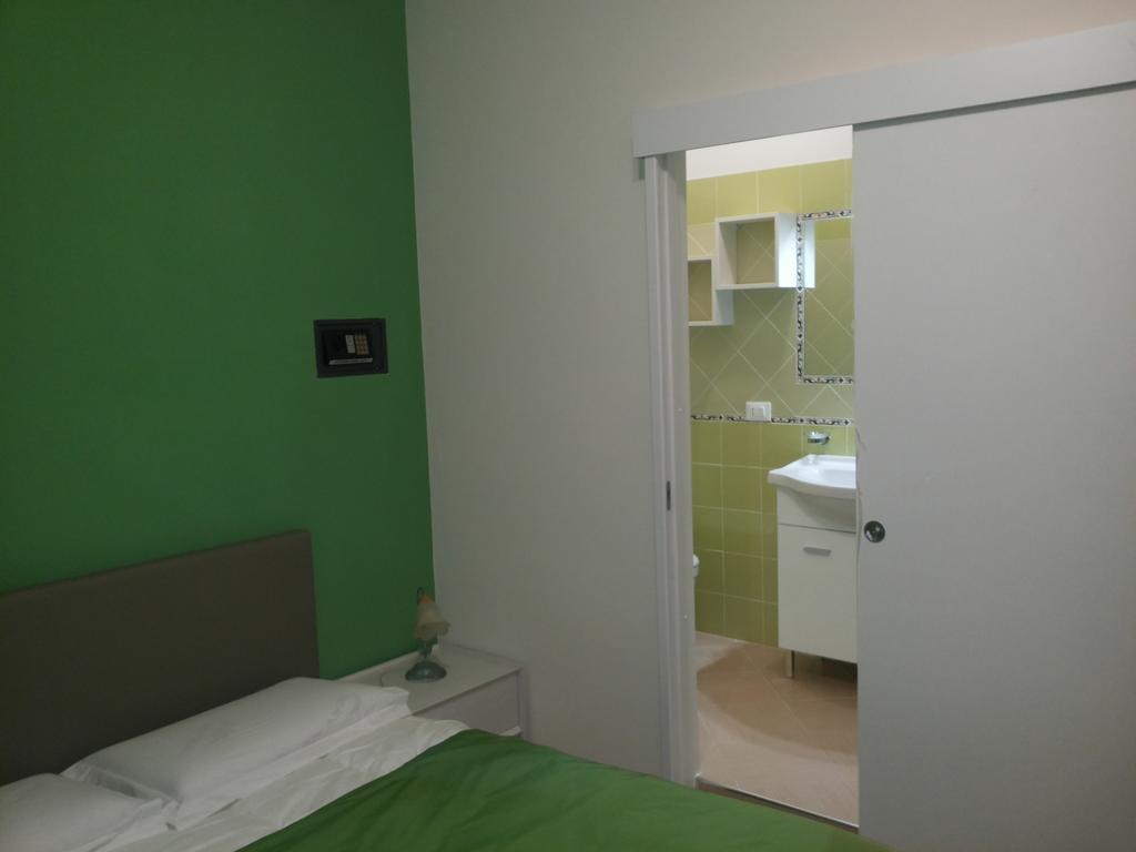 Bed and Breakfast Il Giglio Marino à Gaète Chambre photo